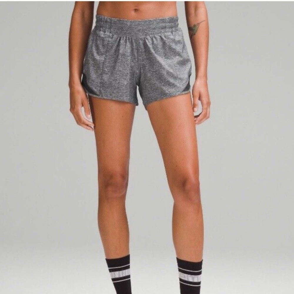 LULULEMON HOTTY HOT LOW-RISE LINED SHORT